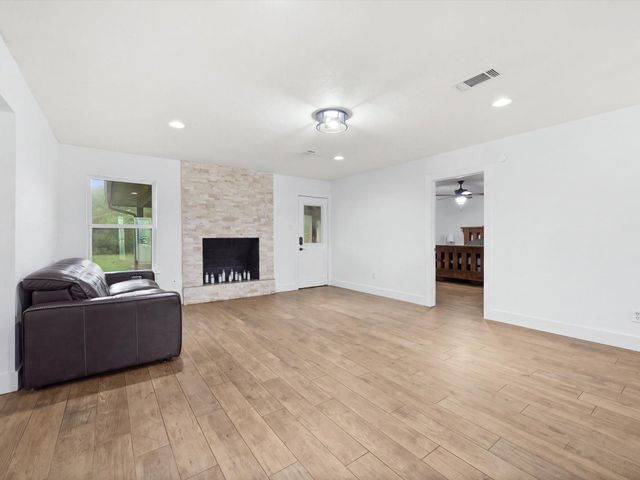 15493 Stoltje Drive, Conroe, TX 77306