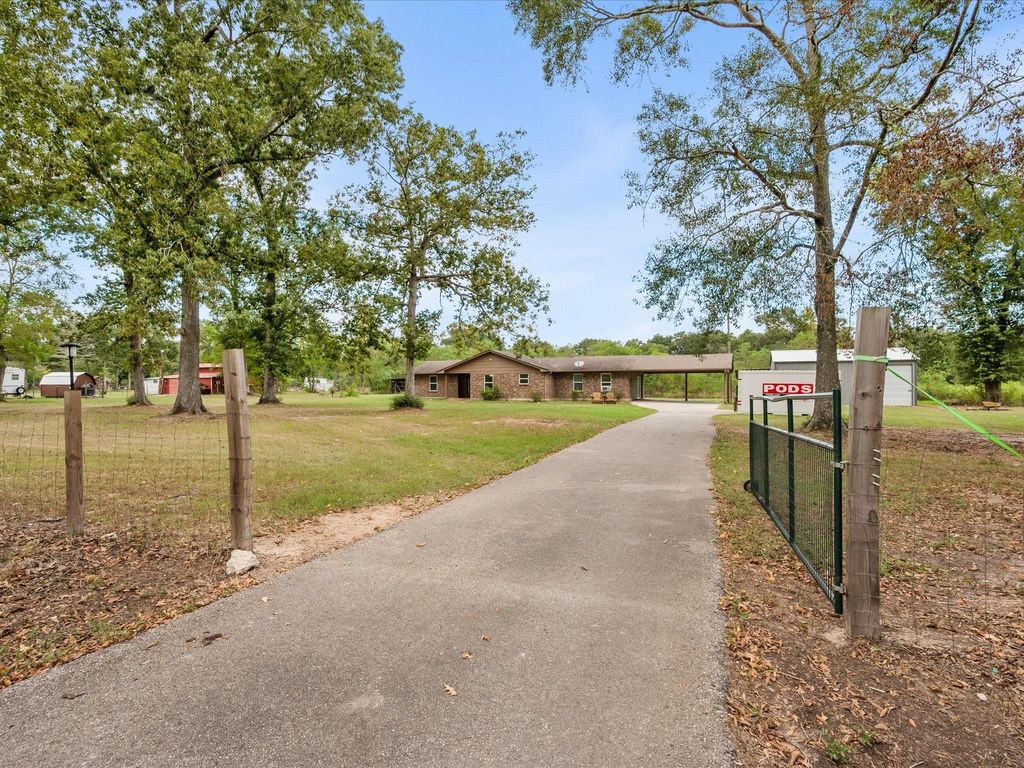 15493 Stoltje Drive, Conroe, TX 77306