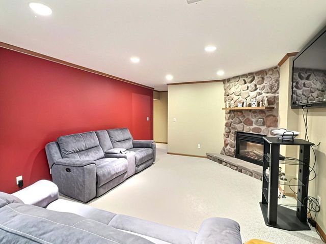 1821 OHIO STREET, Oshkosh, WI 54902