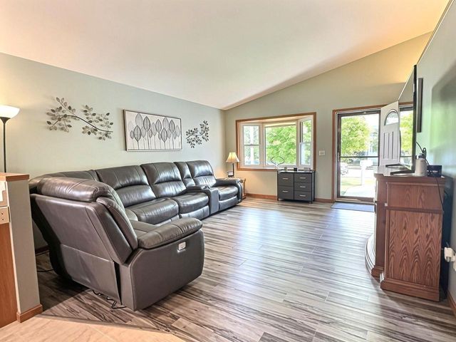 1821 OHIO STREET, Oshkosh, WI 54902