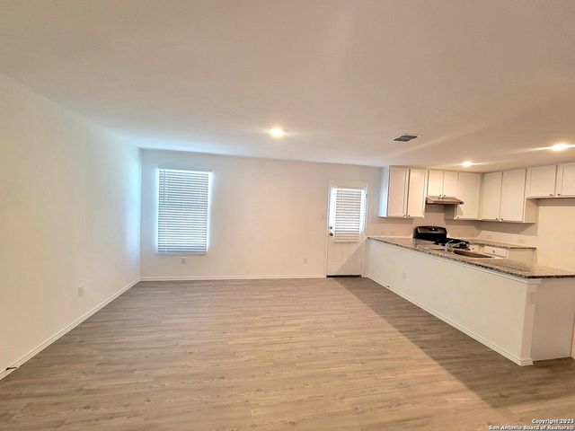 5440 Calton Bend, San Antonio, TX 78253