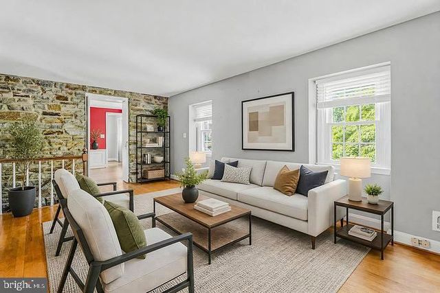 302 DIXIE DR, Baltimore, MD 21204