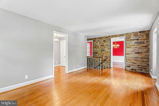 302 DIXIE DR, Baltimore, MD 21204