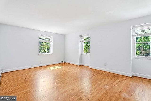 302 DIXIE DR, Baltimore, MD 21204