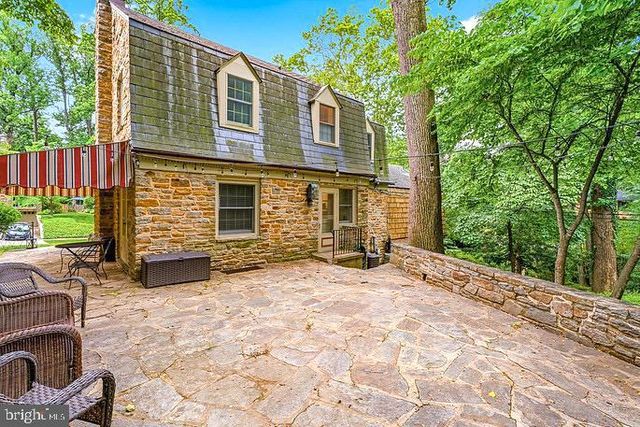 302 DIXIE DR, Baltimore, MD 21204