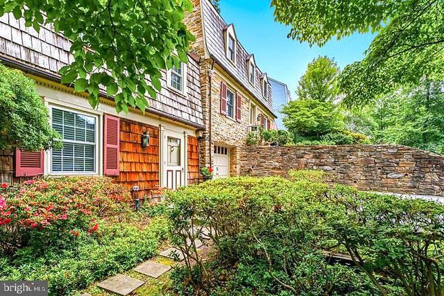 302 DIXIE DR, Baltimore, MD 21204