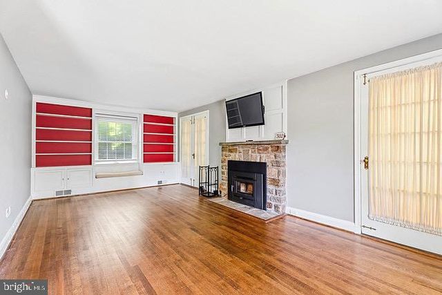302 DIXIE DR, Baltimore, MD 21204