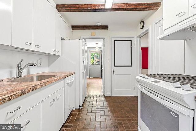 302 DIXIE DR, Baltimore, MD 21204