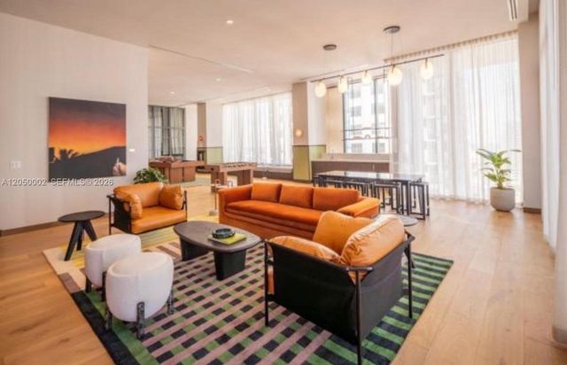 11 NE 6th St 1506, Miami, FL 33132