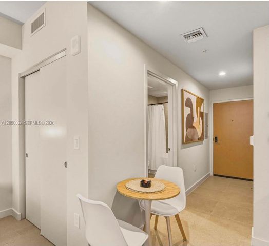 11 NE 6th St 1506, Miami, FL 33132