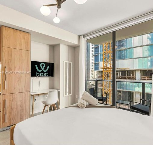 11 NE 6th St 1506, Miami, FL 33132