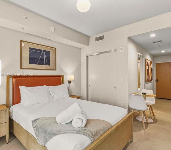 11 NE 6th St 1506, Miami, FL 33132