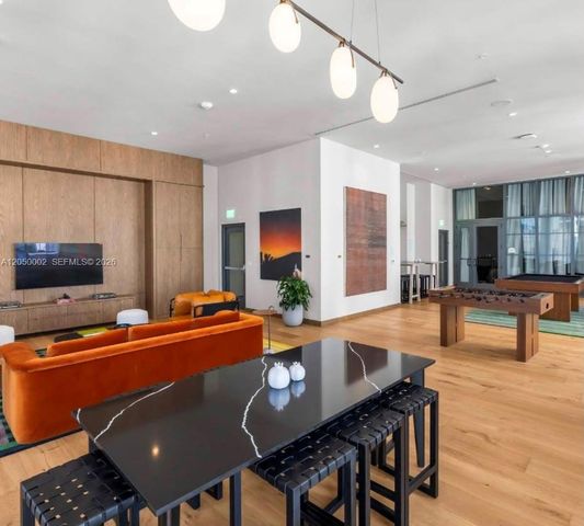 11 NE 6th St 1506, Miami, FL 33132