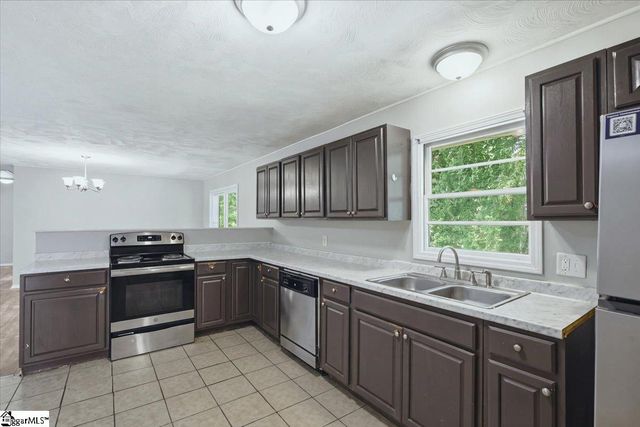 505 Arkwright Drive, Spartanburg, SC 29306