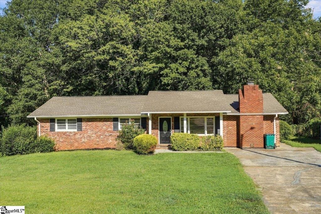 505 Arkwright Drive, Spartanburg, SC 29306