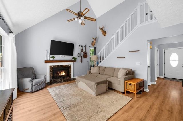 503 E Lake Court, Woodstock, GA 30188