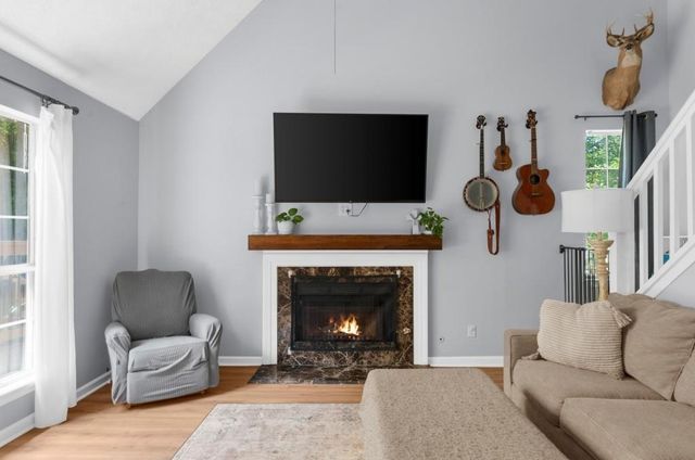 503 E Lake Court, Woodstock, GA 30188
