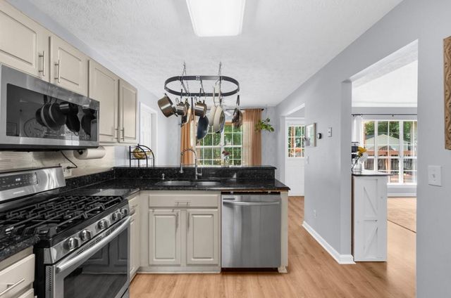 503 E Lake Court, Woodstock, GA 30188