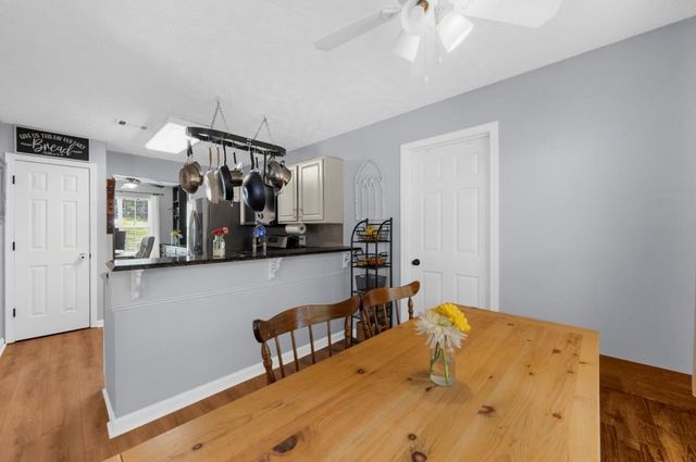 503 E Lake Court, Woodstock, GA 30188