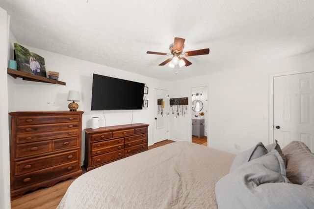 503 E Lake Court, Woodstock, GA 30188