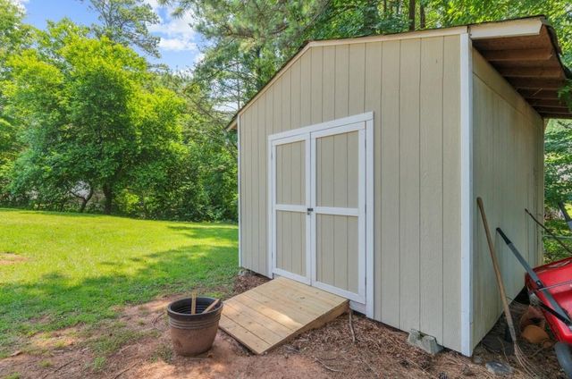 503 E Lake Court, Woodstock, GA 30188