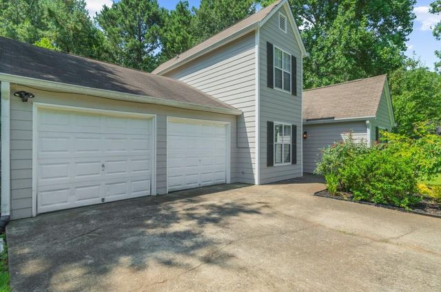 503 E Lake Court, Woodstock, GA 30188