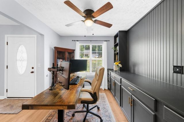 503 E Lake Court, Woodstock, GA 30188