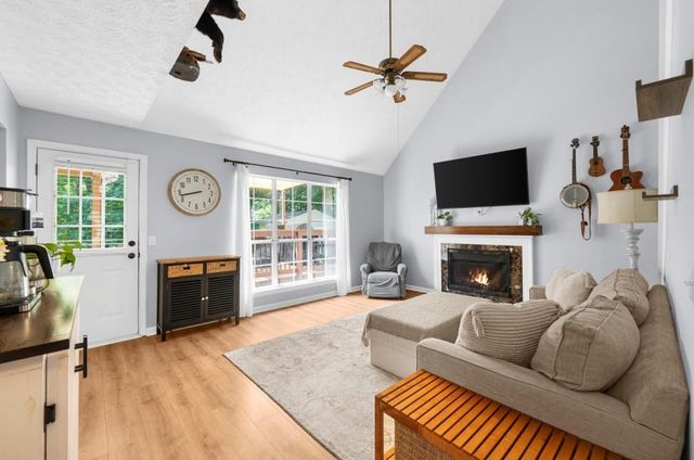 503 E Lake Court, Woodstock, GA 30188