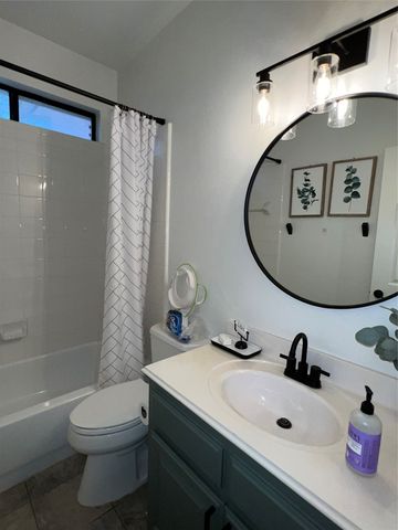 5 Parkway Court, Trophy Club, TX 76262