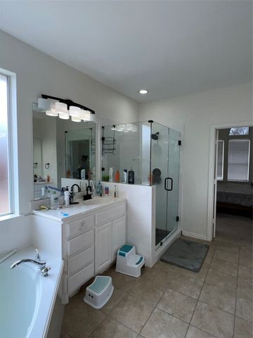 5 Parkway Court, Trophy Club, TX 76262