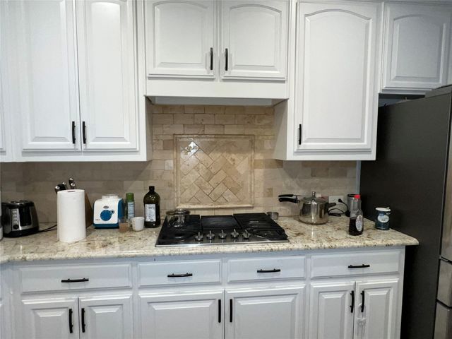 5 Parkway Court, Trophy Club, TX 76262