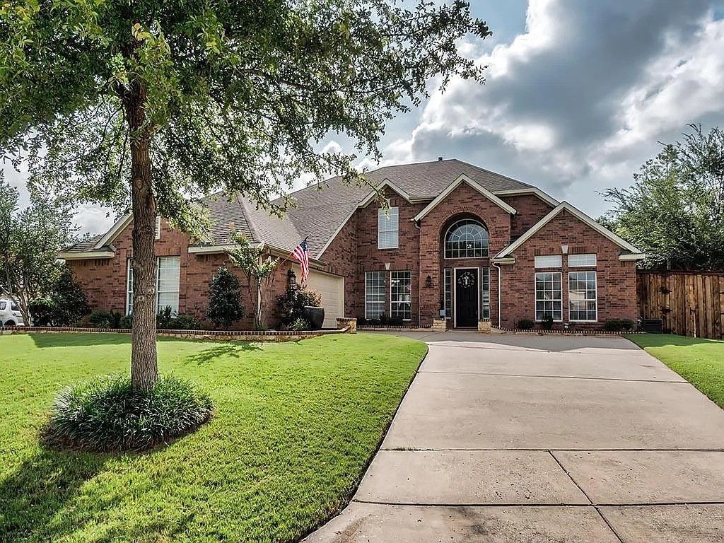 5 Parkway Court, Trophy Club, TX 76262