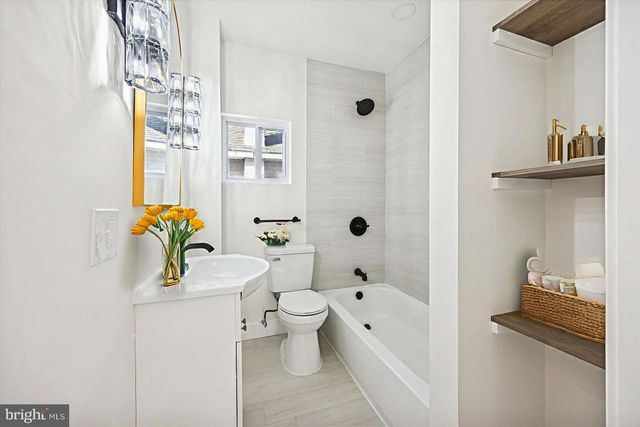 925 UNION AVE, Pennsauken, NJ 08110