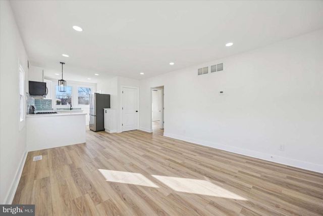 925 UNION AVE, Pennsauken, NJ 08110