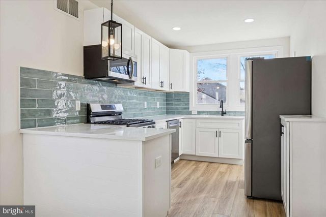 925 UNION AVE, Pennsauken, NJ 08110