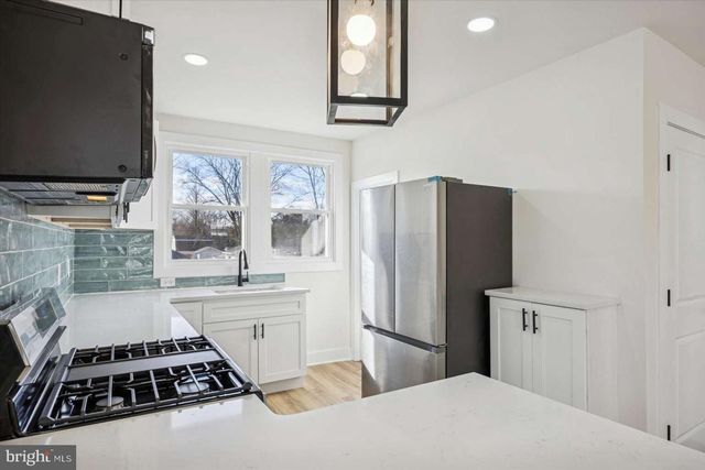 925 UNION AVE, Pennsauken, NJ 08110