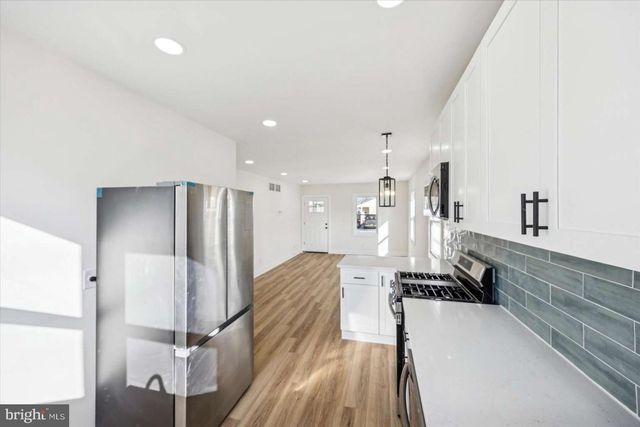 925 UNION AVE, Pennsauken, NJ 08110