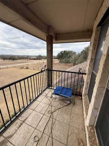 101 Quarterhorse CT, Liberty Hill, TX 78642