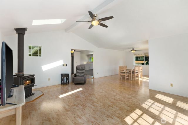 38505 SE 86th Place, Snoqualmie, WA 98065