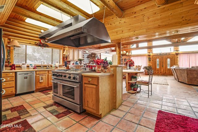 1100 S VINTON Road, Anthony, TX 79821