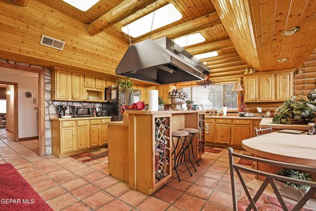 1100 S VINTON Road, Anthony, TX 79821