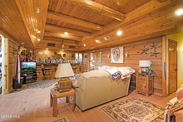 1100 S VINTON Road, Anthony, TX 79821