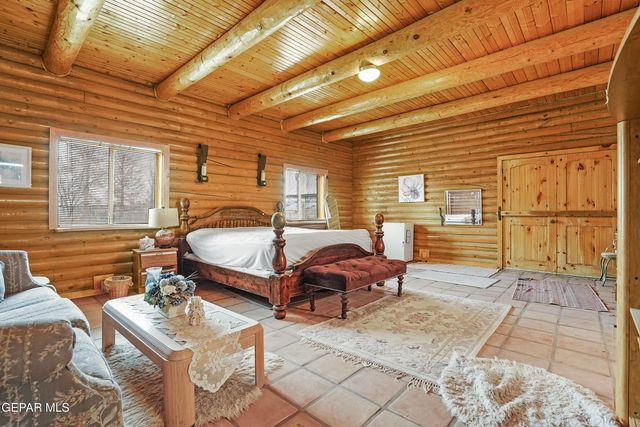 1100 S VINTON Road, Anthony, TX 79821