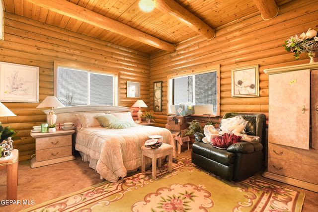 1100 S VINTON Road, Anthony, TX 79821