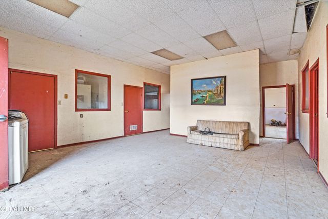 1100 S VINTON Road, Anthony, TX 79821