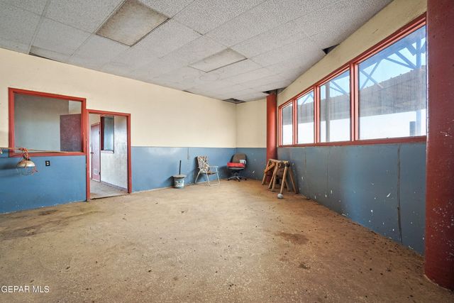 1100 S VINTON Road, Anthony, TX 79821