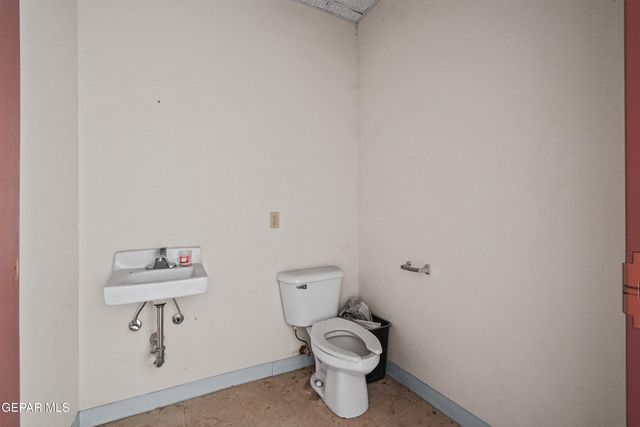 1100 S VINTON Road, Anthony, TX 79821