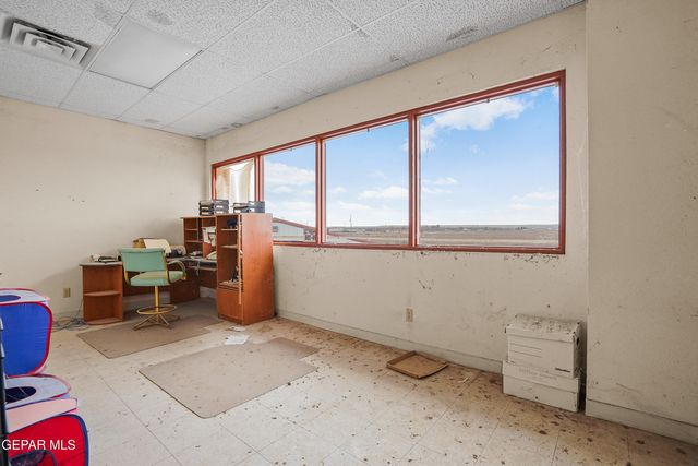 1100 S VINTON Road, Anthony, TX 79821