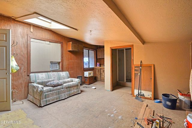 1100 S VINTON Road, Anthony, TX 79821