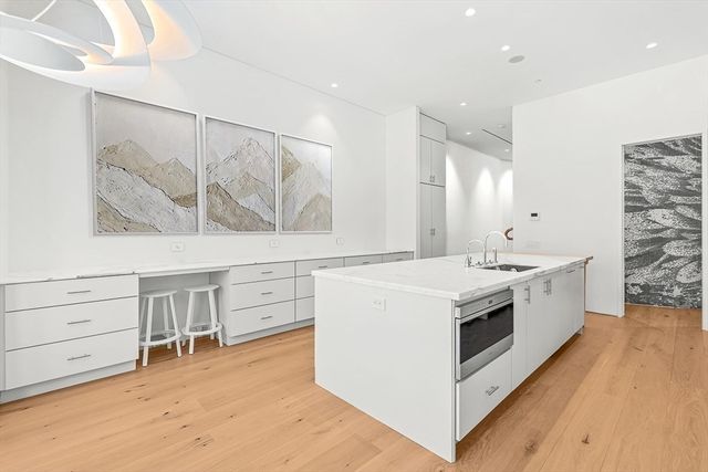 126 Marlborough Street, Boston, MA 02116